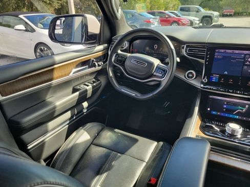 Used 2022 Jeep Grand Wagoneer Series II w/ Premium Group II image 7