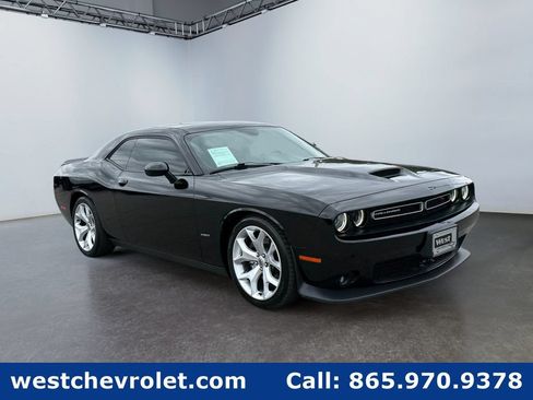 Used 2019 Dodge Challenger R/T RWD image 1