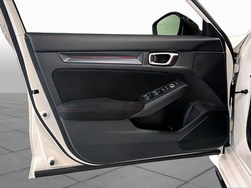 Used 2025 Honda Civic Type R image 19
