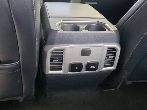 Used 2022 Ford F250 Lariat w/ Lariat Ultimate Package AWD/4WD image 12