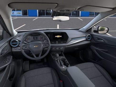 New 2026 Chevrolet Trax LS w/ LS Convenience Package FWD image 15