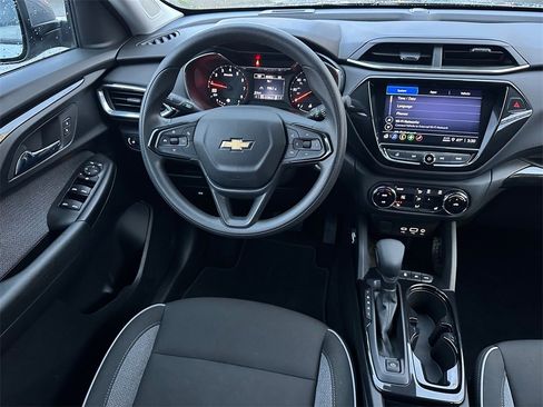 Used 2023 Chevrolet TrailBlazer LT w/ Convenience Package image 18