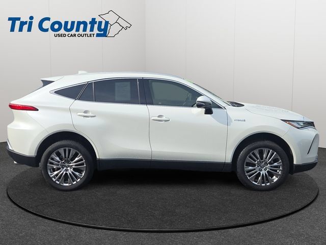 Certified 2021 Toyota Venza XLE w/ Softex Package AWD/4WD image 9