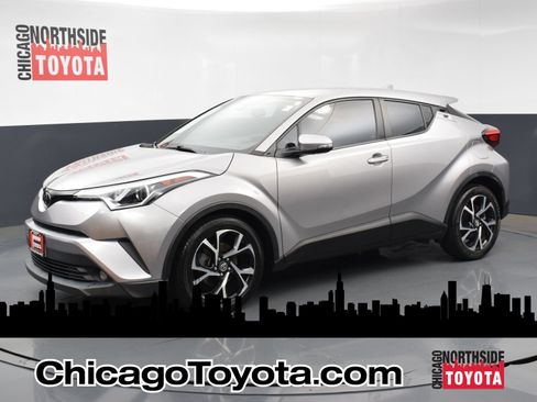 Used 2018 Toyota C-HR XLE FWD image 1