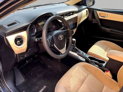 Used 2019 Toyota Corolla LE FWD image 18