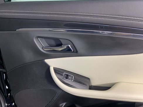 Used 2019 Chevrolet Impala Premier w/ Premier Confidence Package FWD image 35