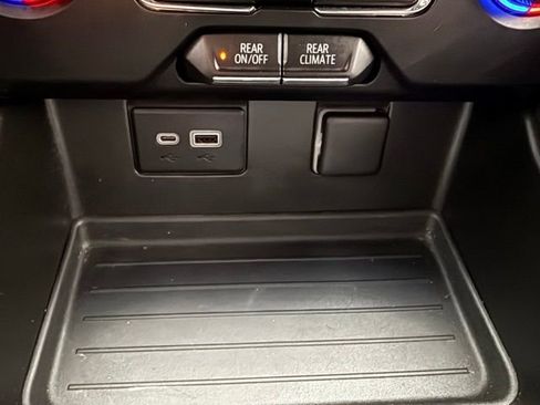 Used 2022 Chevrolet Tahoe LS image 40