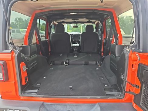 Used 2018 Jeep Wrangler Unlimited Sport S AWD/4WD image 89