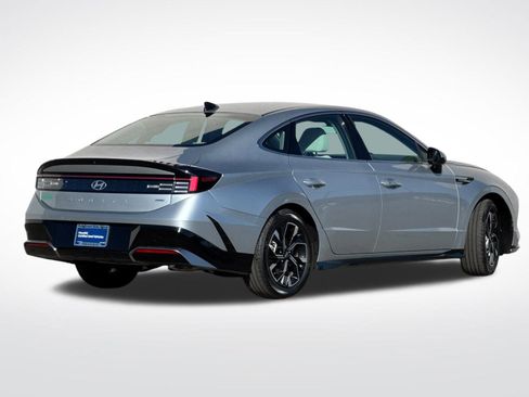 Used 2024 Hyundai Sonata SEL image 3