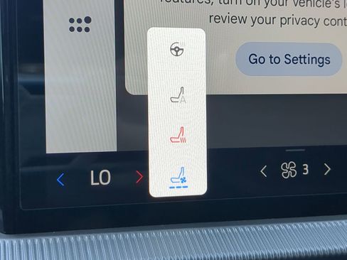 Certified 2025 Ford Explorer ST image 22