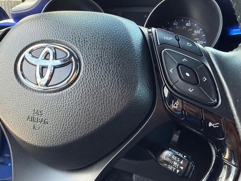 Used 2020 Toyota C-HR image 29