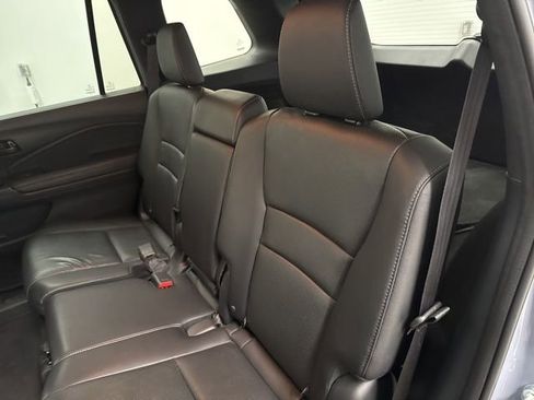 Used 2023 Honda Passport EX-L image 17