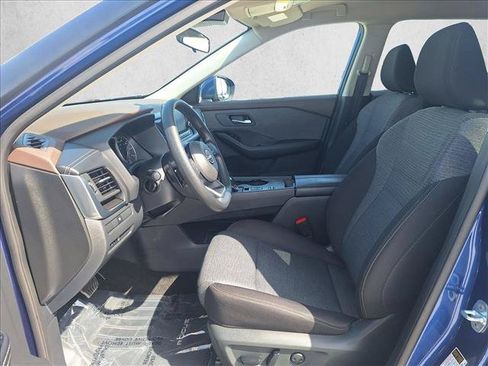 Used 2023 Nissan Rogue SV FWD image 10