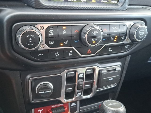 Certified 2022 Jeep Gladiator Mojave w/ Cold Weather Group AWD/4WD image 19
