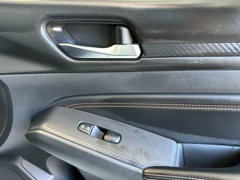 Used 2022 Nissan Altima 2.5 SR image 18