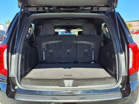 Used 2024 GMC Yukon XL SLE image 21