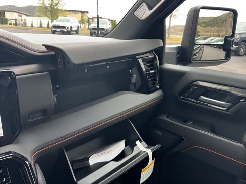New 2026 GMC Sierra 2500 AT4 w/ Technology Package AWD/4WD image 33