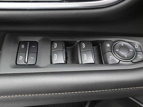 Used 2021 Chevrolet Tahoe Premier w/ Premium Package AWD/4WD image 9