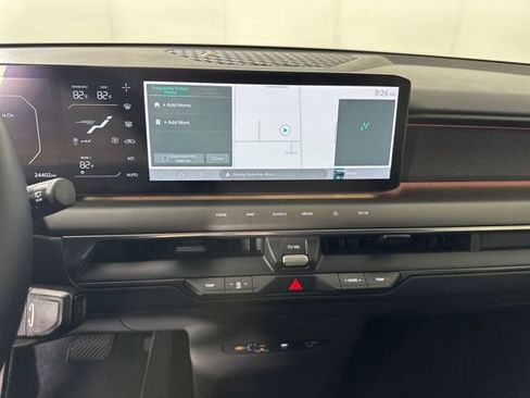 Used 2024 Kia EV9 Land image 24