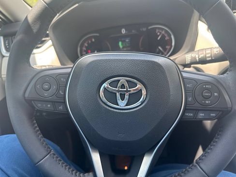 Used 2025 Toyota RAV4 XLE Premium FWD image 10
