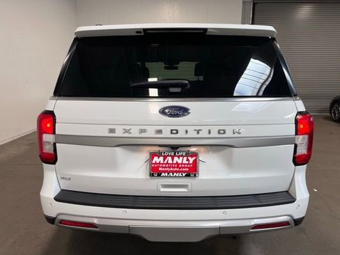 Used 2024 Ford Expedition XLT image 4