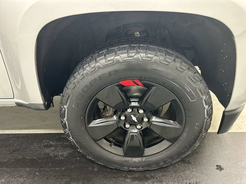 Used 2018 Chevrolet Colorado LT w/ Redline Special Edition AWD/4WD image 8