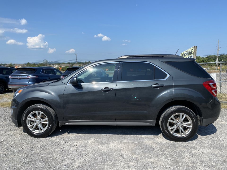 Used 2017 Chevrolet Equinox LT w/ Convenience Package FWD image 8