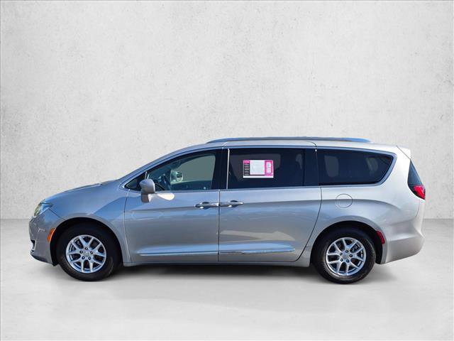 Used 2020 Chrysler Pacifica Touring-L FWD image 9