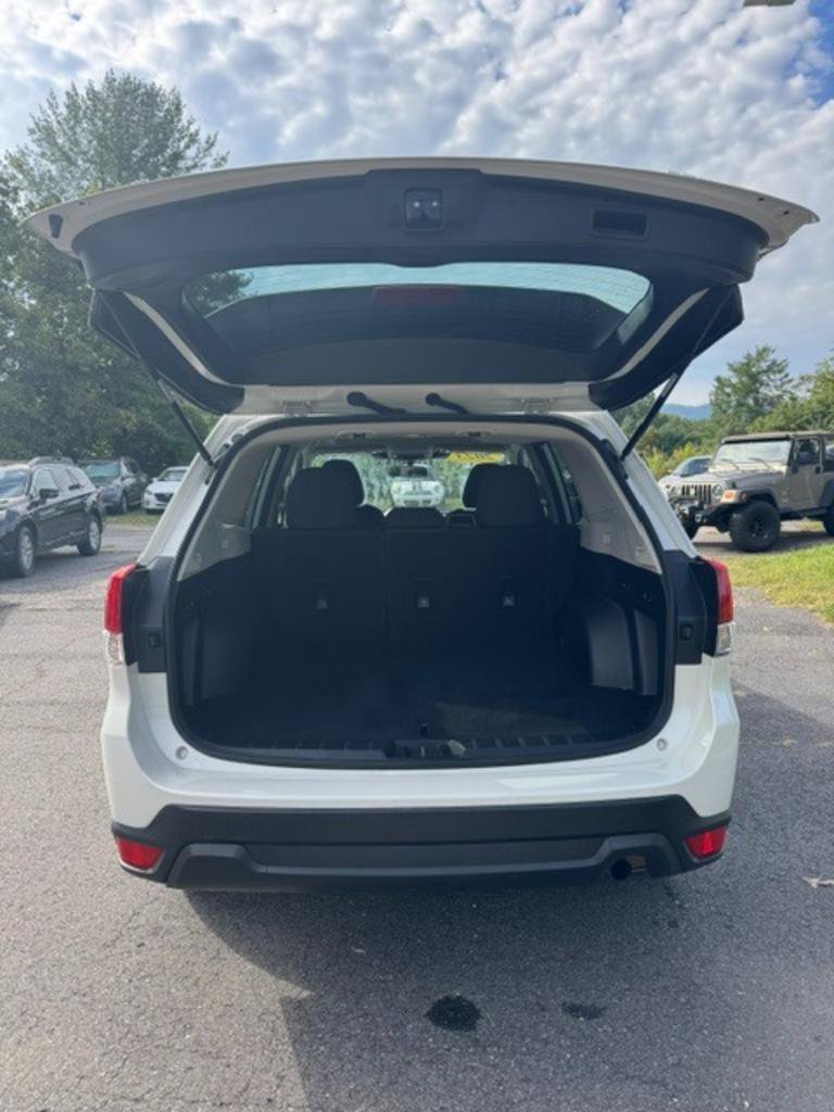 Used 2023 Subaru Forester Premium AWD/4WD image 18