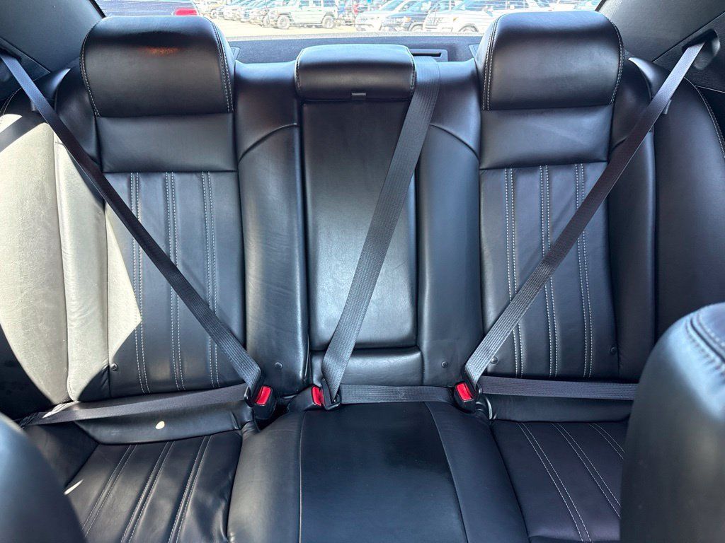 Used 2018 Chrysler 300 S RWD image 28