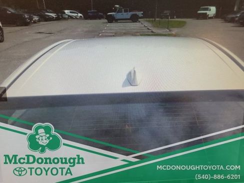 Used 2025 Toyota Camry LE FWD image 10