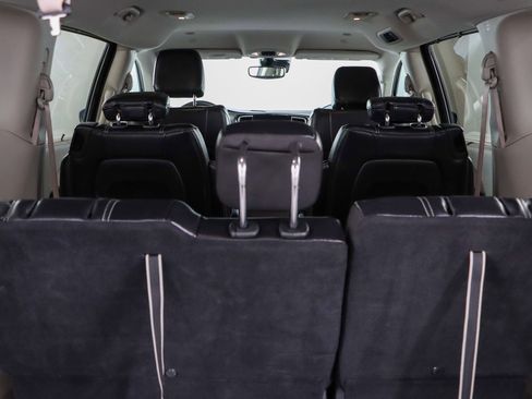 Used 2022 Chrysler Pacifica Touring-L image 30