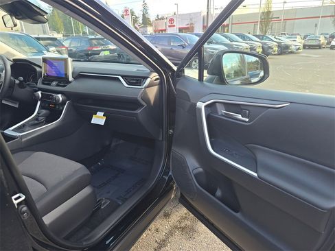 New 2025 Toyota RAV4 XLE image 10