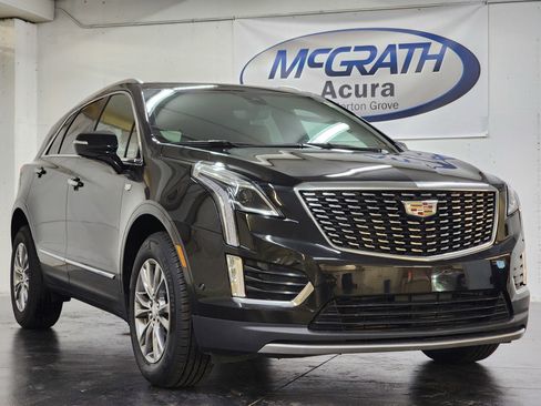 Used 2022 Cadillac XT5 Premium Luxury w/ Technology Package image 2