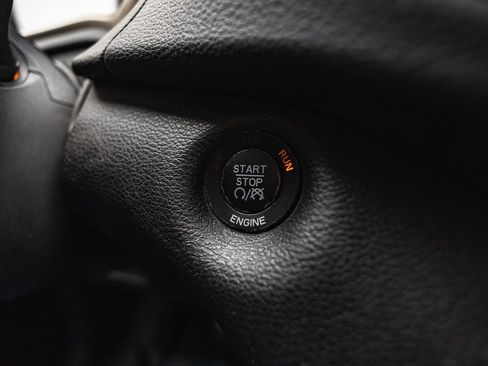 Used 2015 Jeep Cherokee Limited image 17