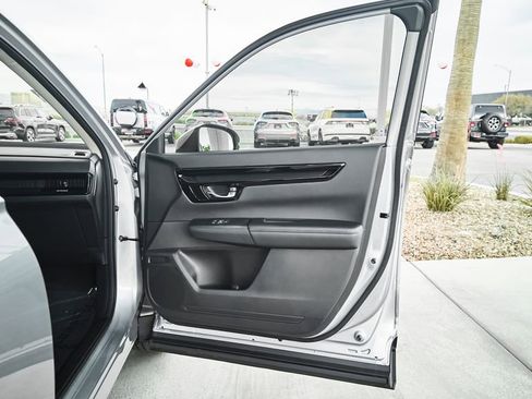 Used 2025 Honda CR-V EX-L image 12