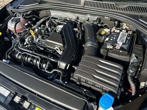 Certified 2022 Volkswagen Jetta SEL image 11