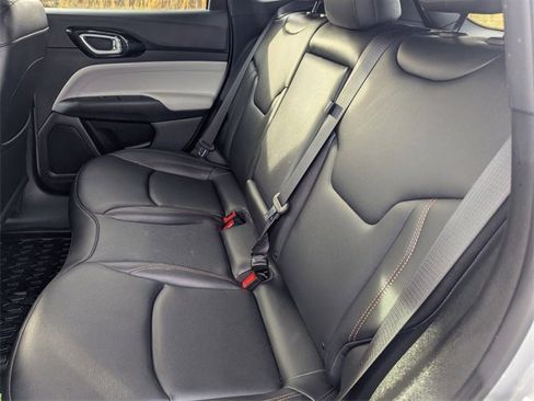 Used 2024 Jeep Compass Limited image 20