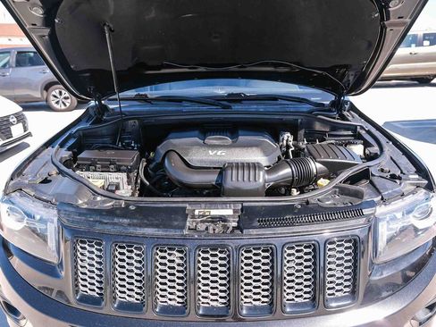 Used 2015 Jeep Grand Cherokee Altitude AWD/4WD image 28