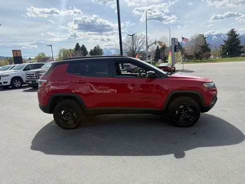 Used 2023 Jeep Compass Trailhawk AWD/4WD image 7