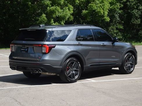 Used 2025 Ford Explorer ST AWD/4WD image 26