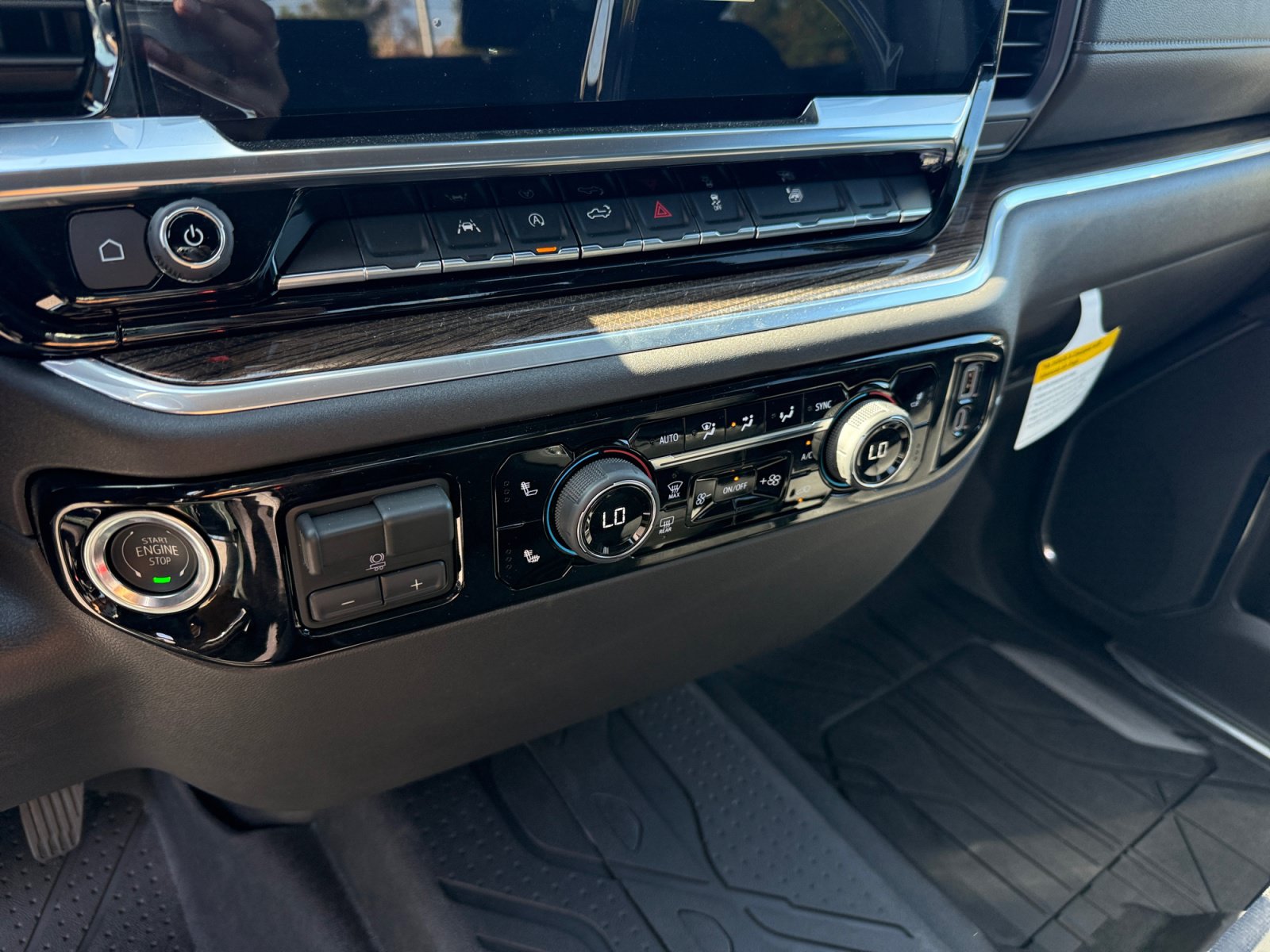 New 2026 Chevrolet Silverado 1500 RST w/ RST Select Package AWD/4WD image 13