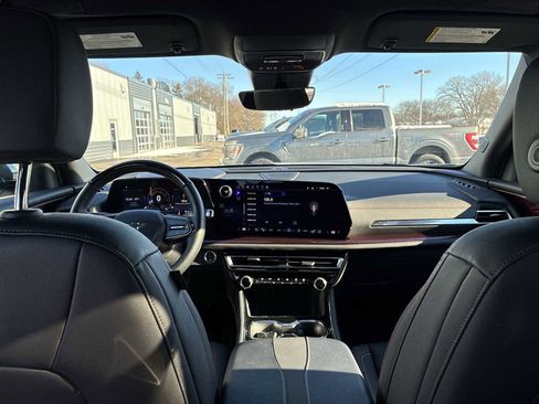 Certified 2024 Chevrolet Traverse RS image 21