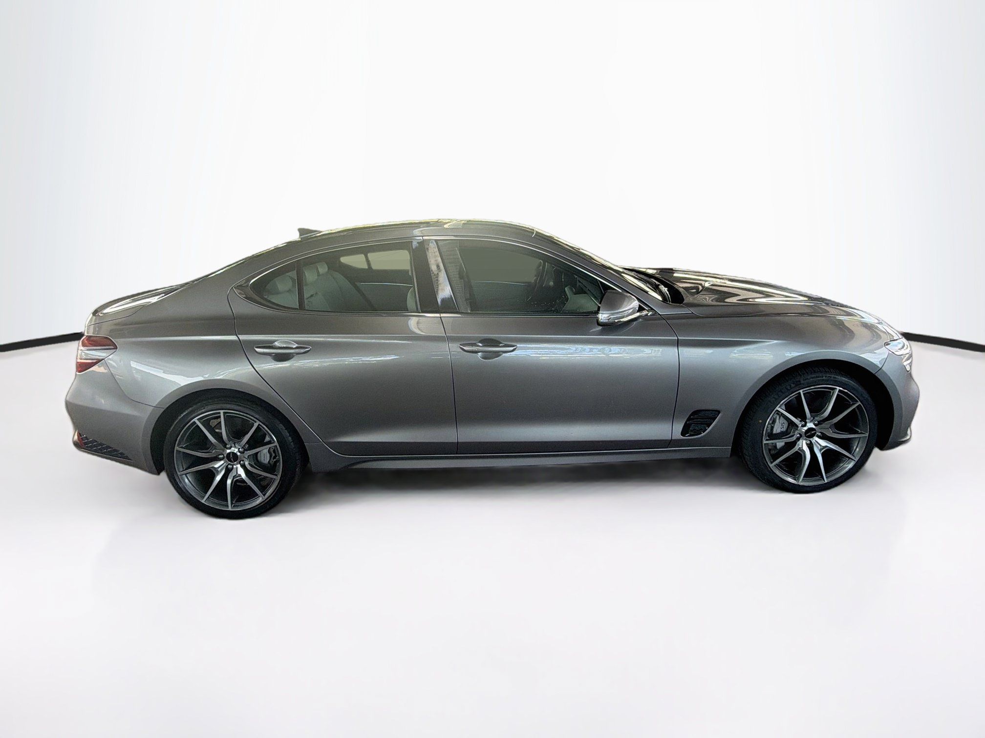 Used 2025 Genesis G70 2.5T AWD/4WD image 10