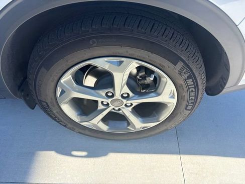 Used 2025 Ford Escape ST-Line w/ Equipment Group 301A FWD image 8