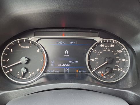 Used 2024 Nissan Altima 2.5 SV FWD image 28