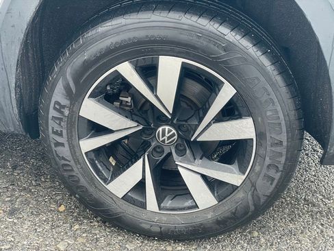 Used 2022 Volkswagen Atlas Cross Sport SE image 23