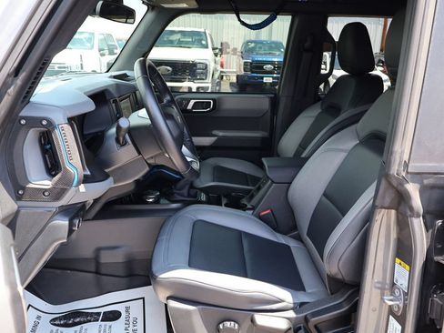 Used 2022 Ford Bronco Black Diamond AWD/4WD image 16