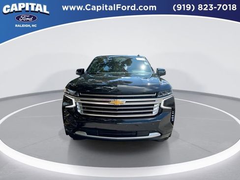 Used 2023 Chevrolet Tahoe High Country image 3