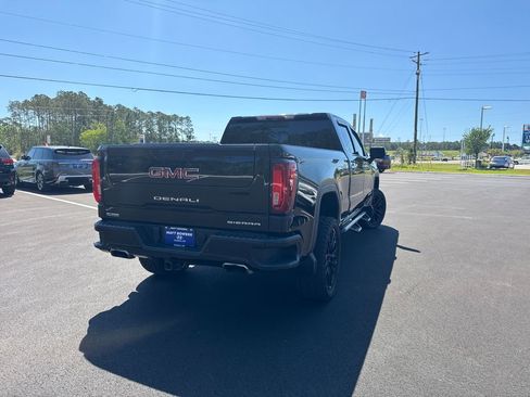 Used 2021 GMC Sierra 1500 Denali w/ Technology Package AWD/4WD image 5